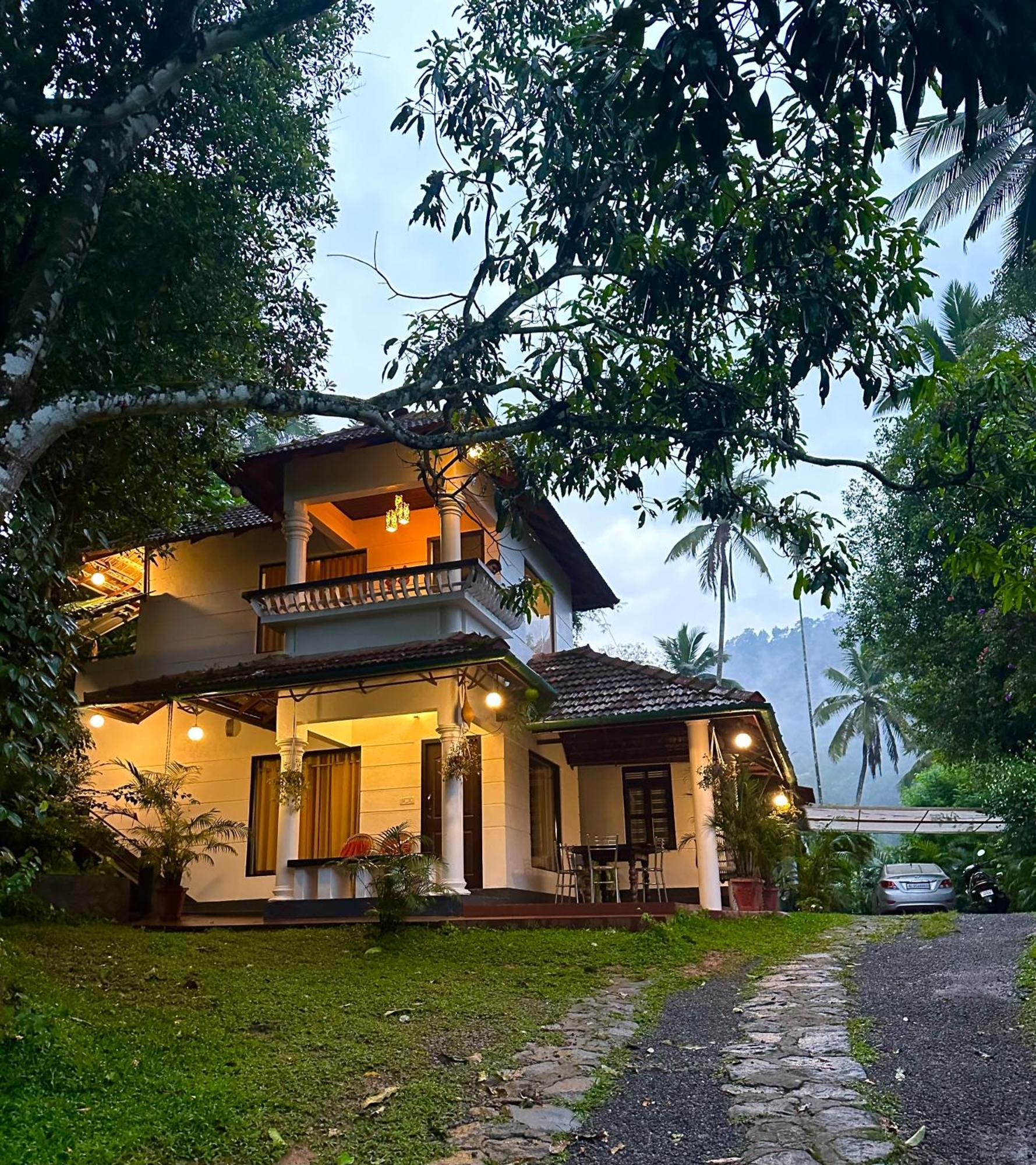Thoppil Homestay Munnar Extérieur photo