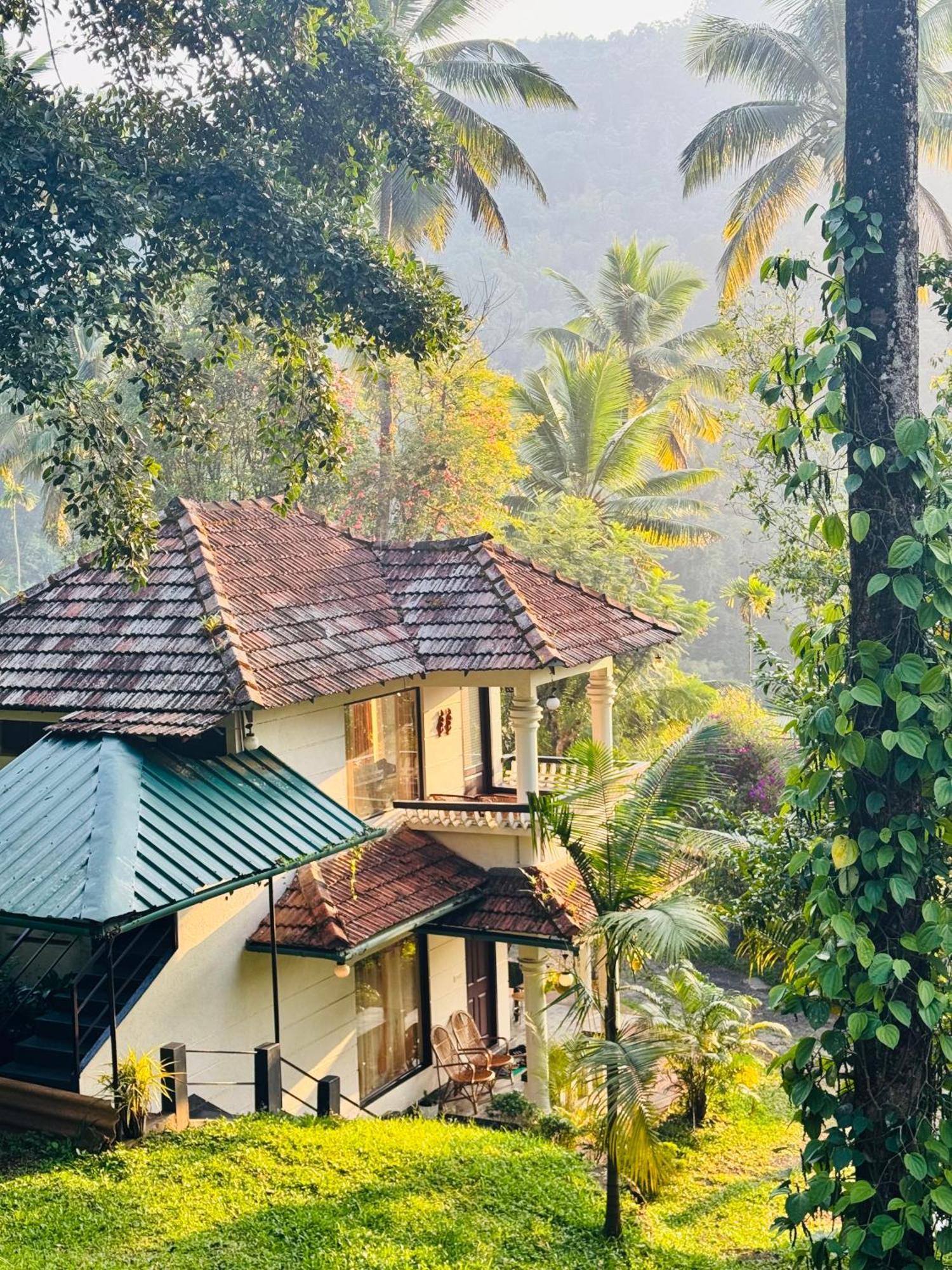 Thoppil Homestay Munnar Extérieur photo